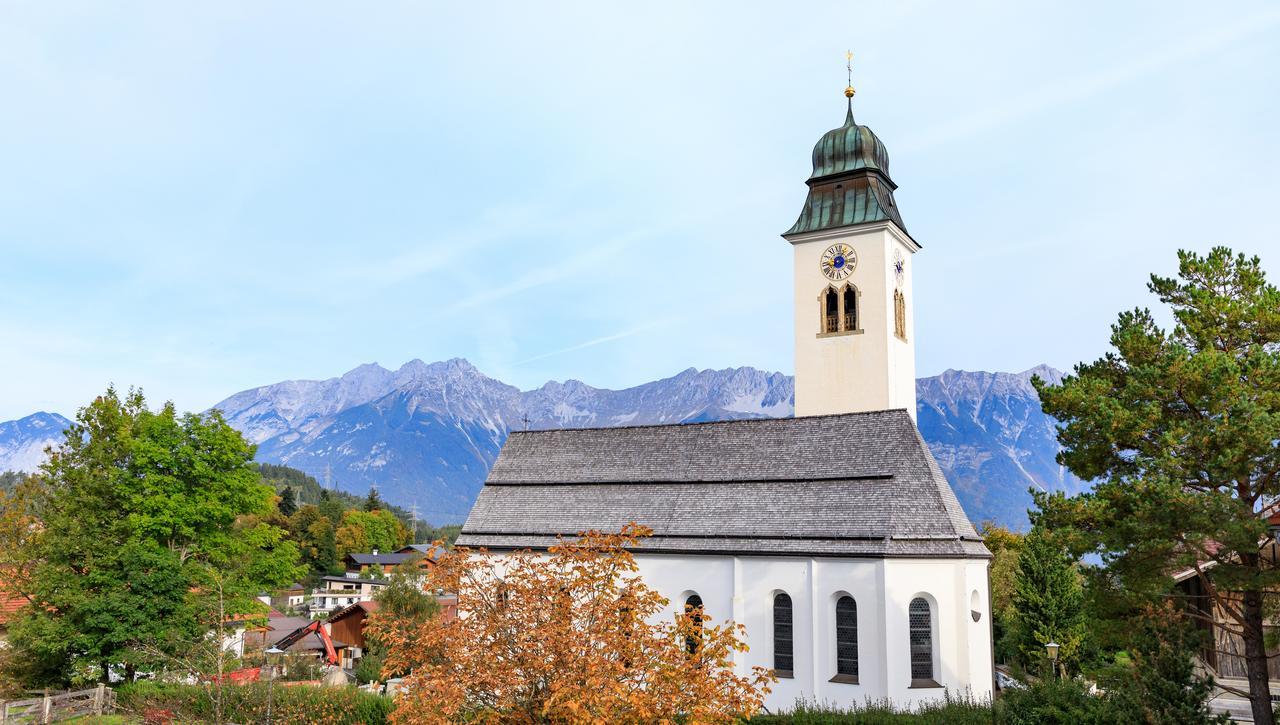 Landgasthof "Wilder Mann" Hotel Innsbruck Exterior photo