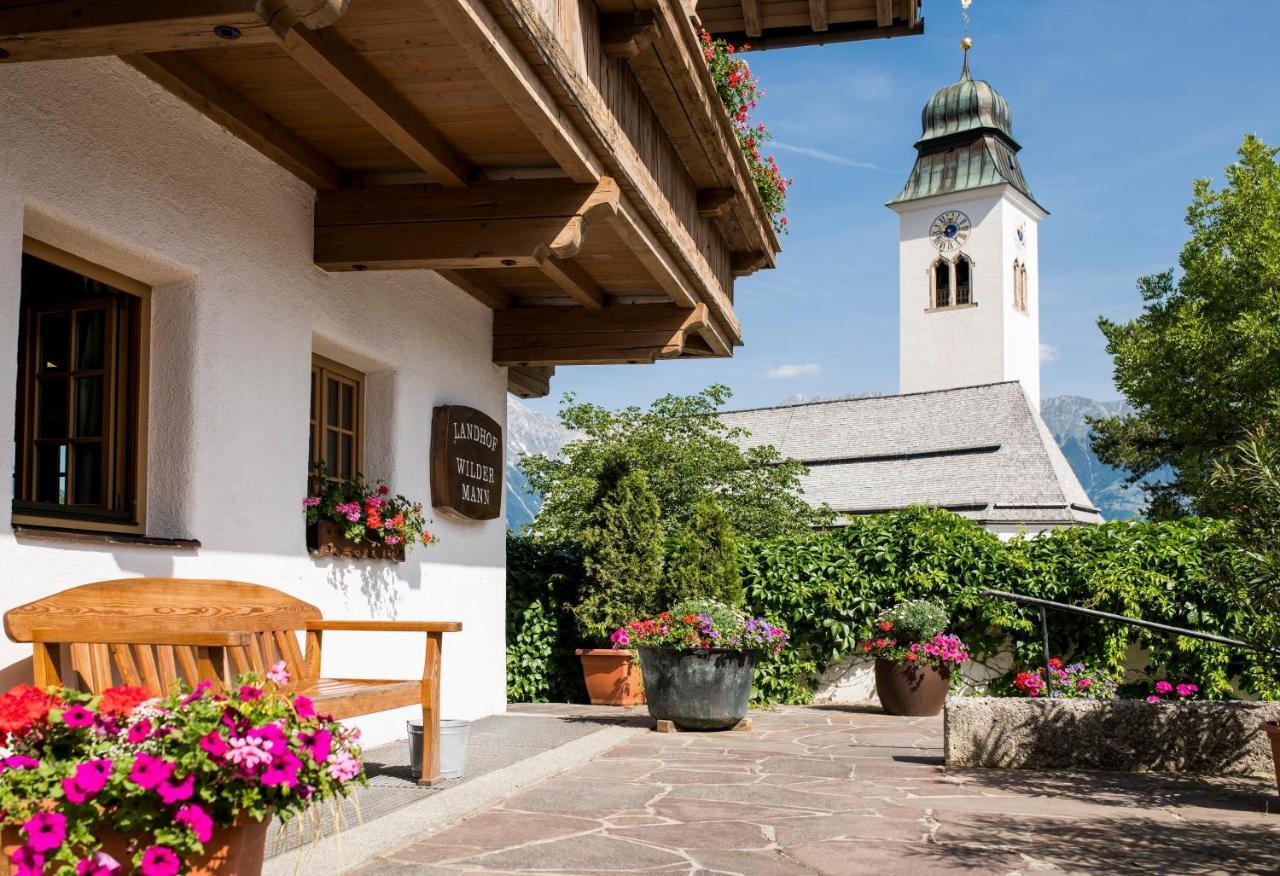 Landgasthof "Wilder Mann" Hotel Innsbruck Exterior photo